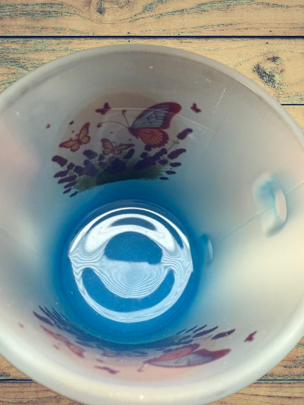 11oz Translucent Colored Sip & See Glass Mug